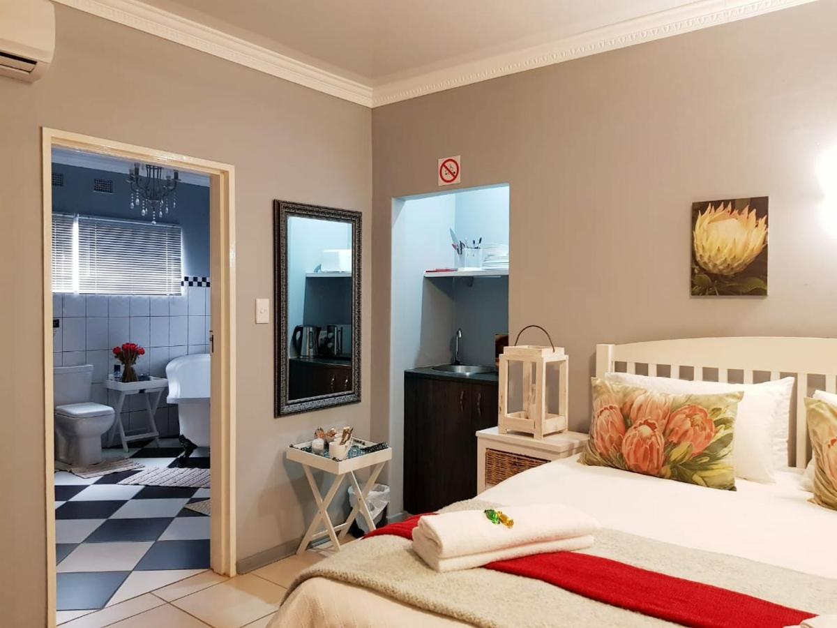 Graceland Guesthouse Potchefstroom Buitenkant foto