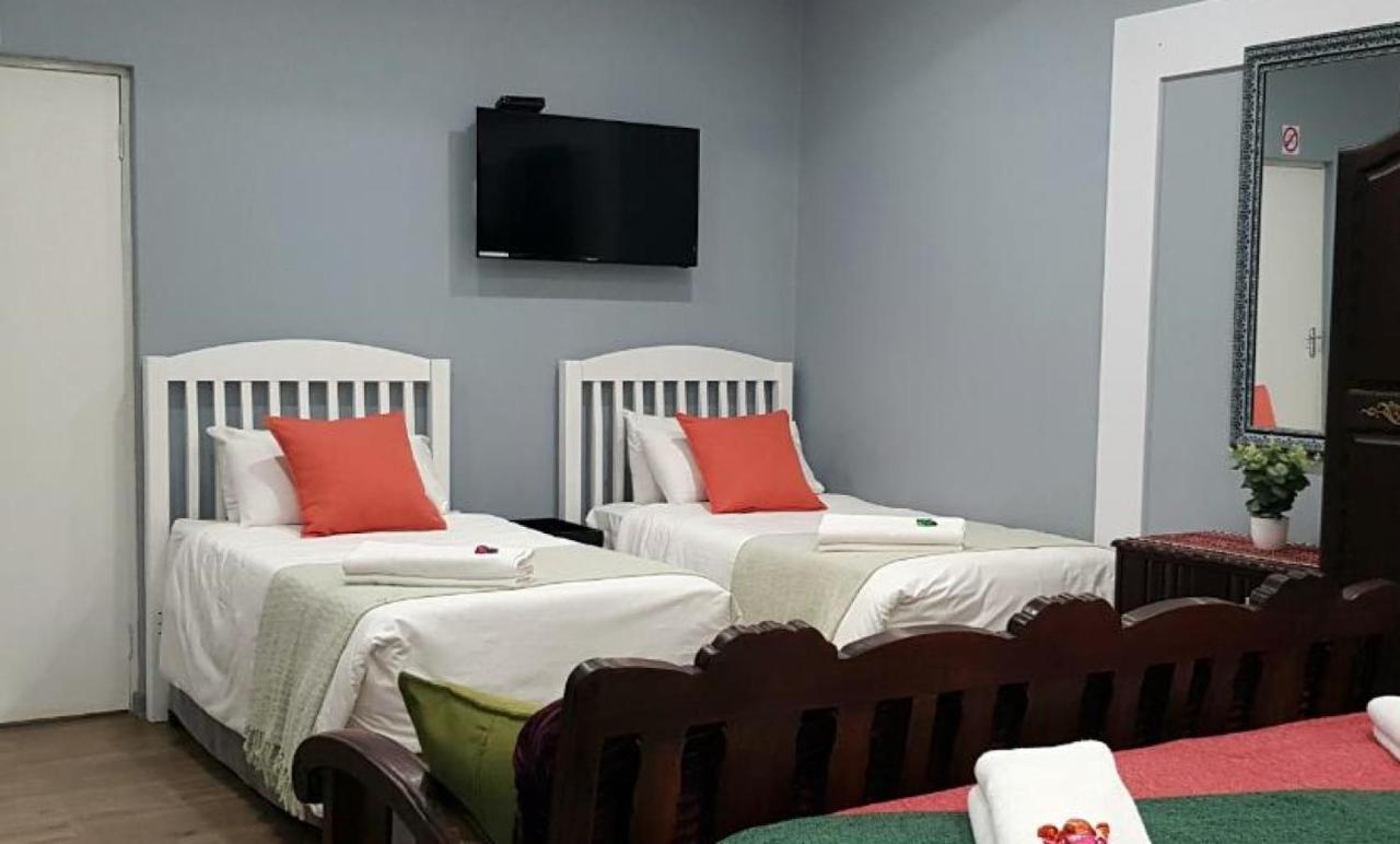 Graceland Guesthouse Potchefstroom Buitenkant foto