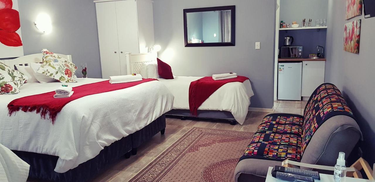 Graceland Guesthouse Potchefstroom Buitenkant foto