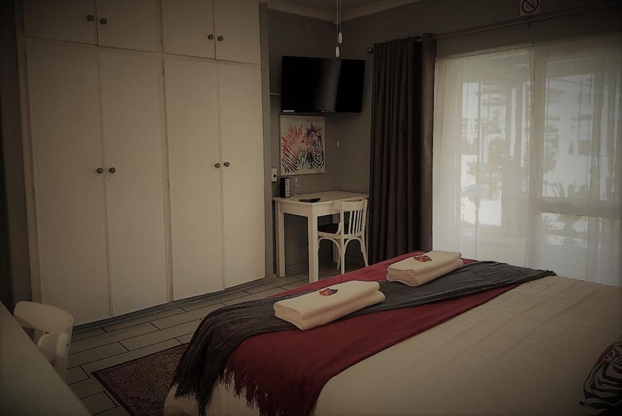 Graceland Guesthouse Potchefstroom Buitenkant foto
