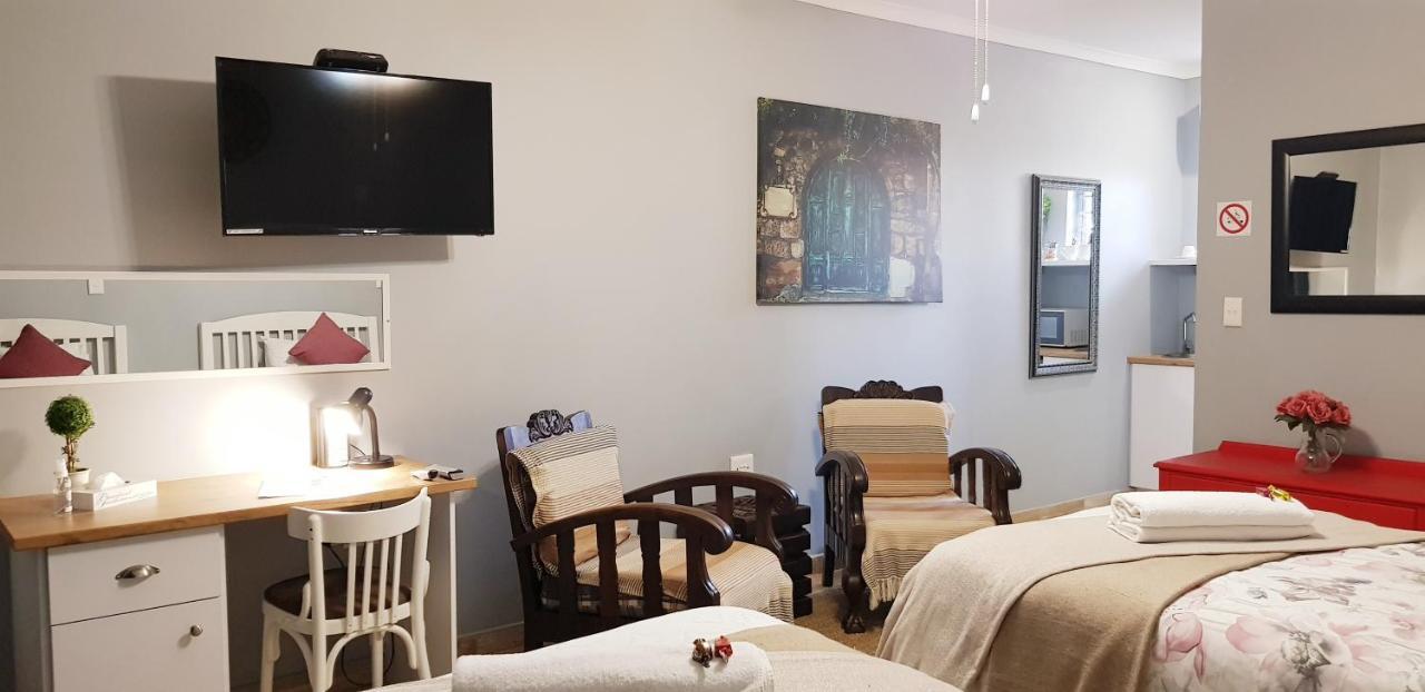 Graceland Guesthouse Potchefstroom Buitenkant foto
