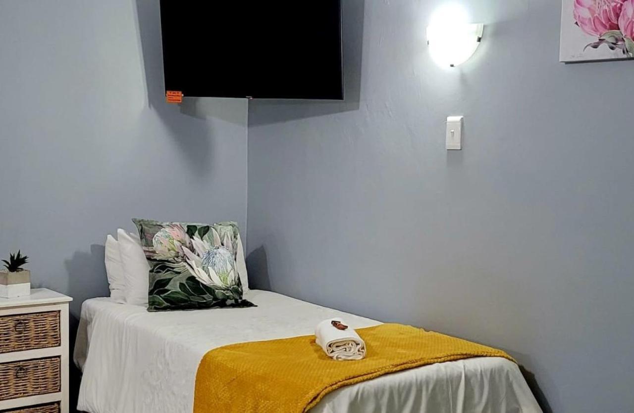 Graceland Guesthouse Potchefstroom Buitenkant foto