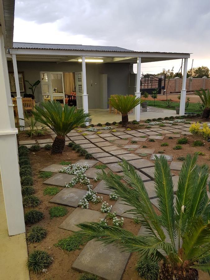 Graceland Guesthouse Potchefstroom Buitenkant foto