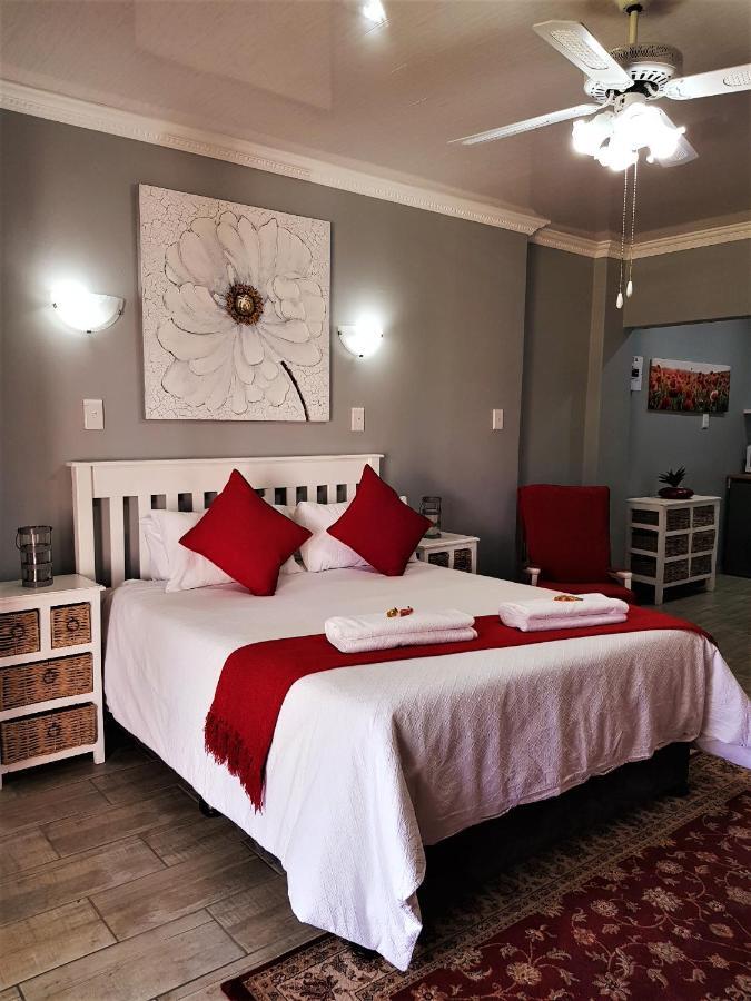 Graceland Guesthouse Potchefstroom Buitenkant foto