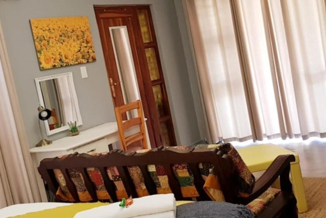 Graceland Guesthouse Potchefstroom Buitenkant foto